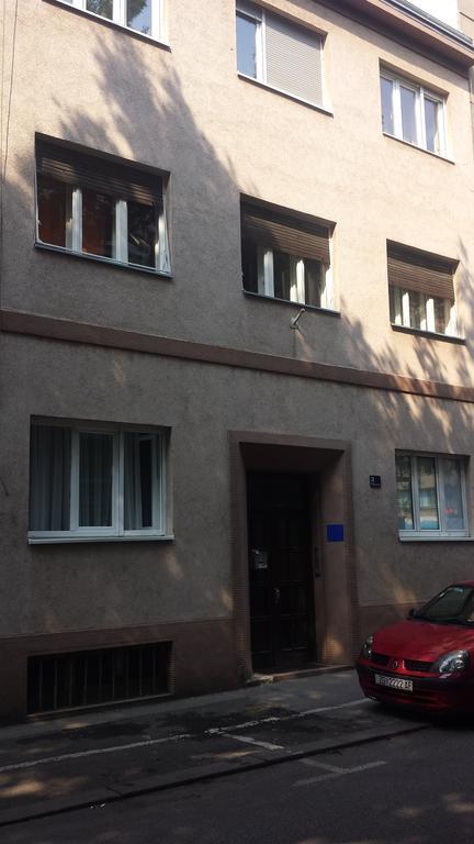 Apartments Sulekova Zagreb Room photo